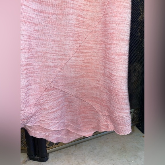 5/$25 WILLIAM Rast | Heathered Pink Cut Out Asymmetrical Pullover Knit Top - Picture 5 of 13